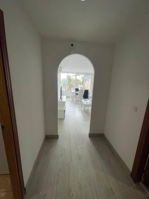 Nice Apartment Near The Sea Торрев'єха Екстер'єр фото