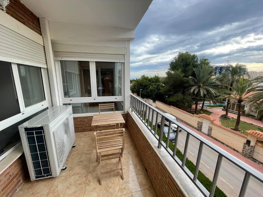 Nice Apartment Near The Sea Торрев'єха Екстер'єр фото