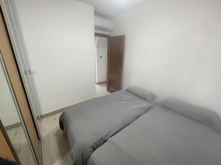Nice Apartment Near The Sea Торрев'єха Екстер'єр фото